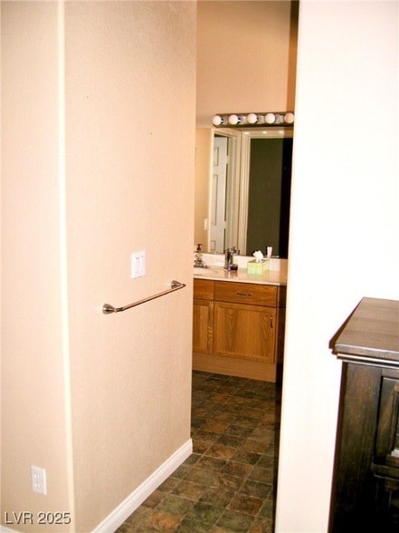 Building Photo - 212 Horizon Peak Dr