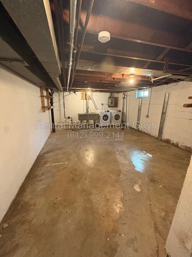 Building Photo - 3357 Minnehaha Ave