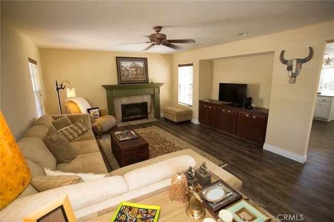 Building Photo - 289 N Cleveland St