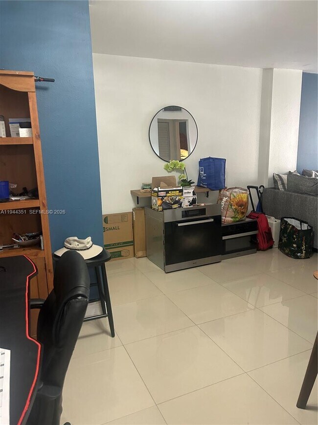 Building Photo - 6130 W 19th Ave