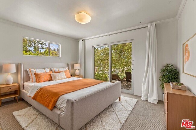 Building Photo - 4608 Nob Hill Dr