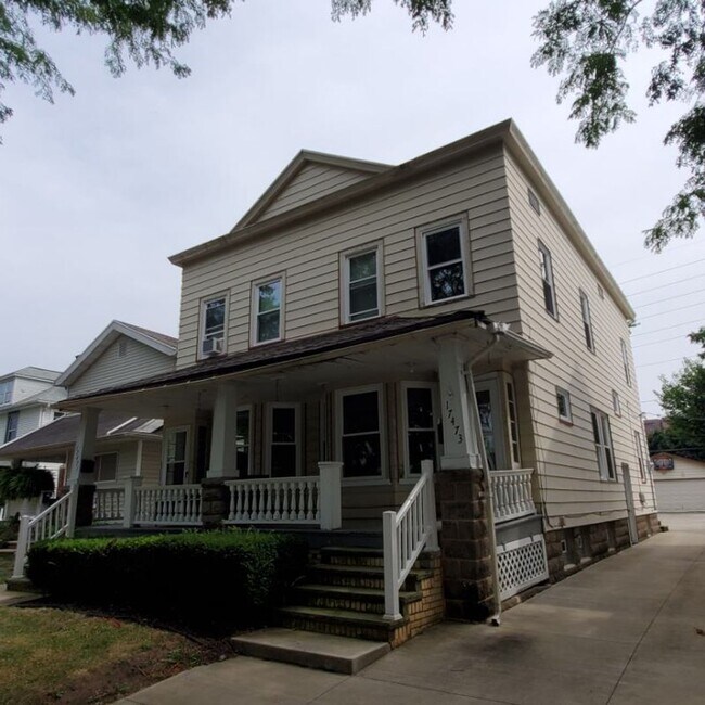 Building Photo - 17471-17473  Shaw Avenue,