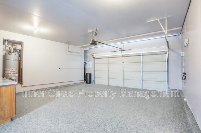 Building Photo - 5560 McFarlan Ranch Dr
