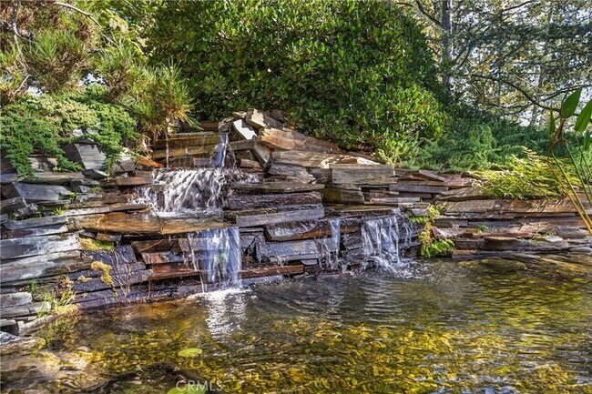 Building Photo - 31561 Peppertree-Bend