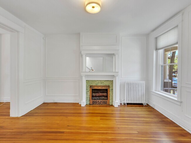 Building Photo - 2611 11th St NW