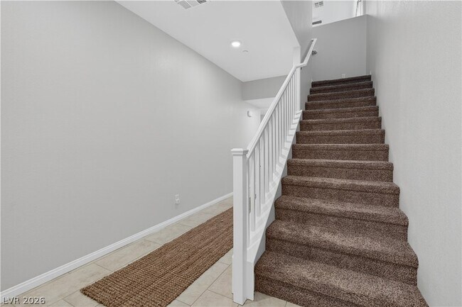 Building Photo - 325 Breve Ct