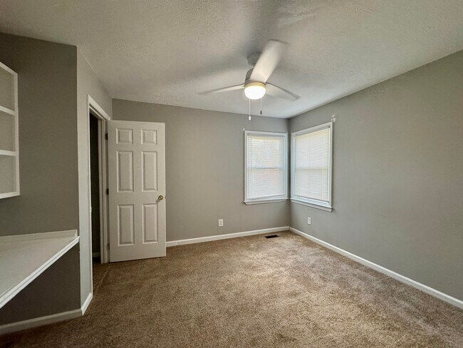 Building Photo - 344 Stonegate Way