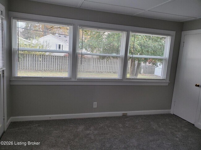 Building Photo - 305 S Hubbards Ln