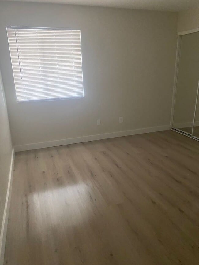 Building Photo - Newly Remodeled 2 bed 2 bath Town-homes in Central Phoenix!! Gated and Pool *** Move-in Special! ...