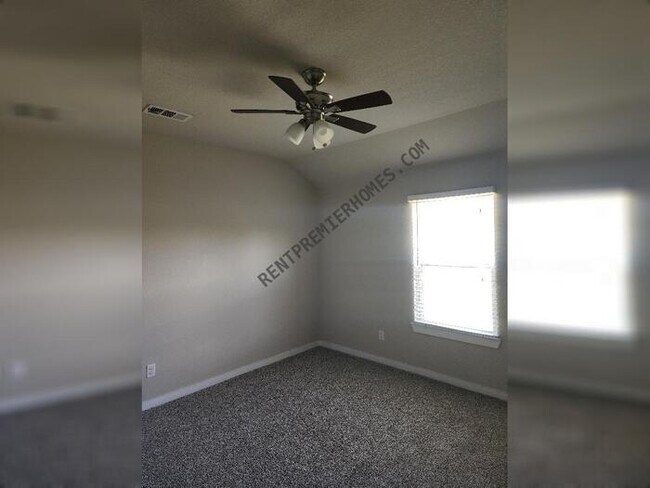 Building Photo - 4225 Andrea Ln