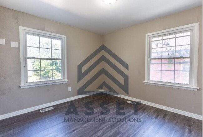 Building Photo - 4 Bedroom Available for Lease & Rent to Own!