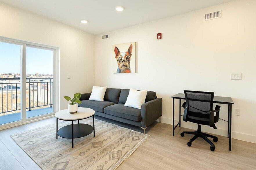 Building Photo - 2400 E Huntingdon St