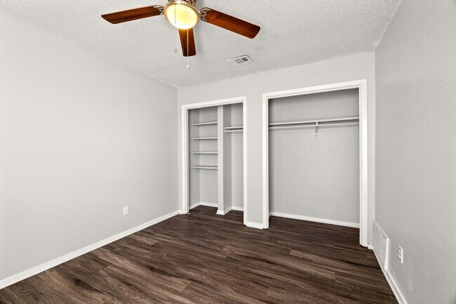 Building Photo - CV-AUS12130 Thompkins