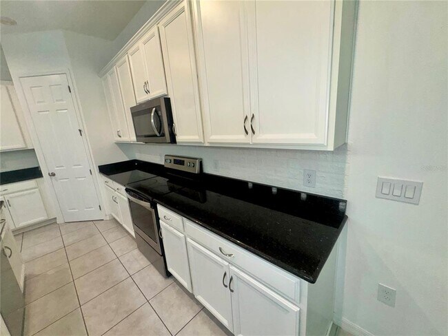 Building Photo - 14704 Seton Creek Blvd