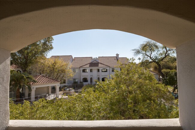 Building Photo - 10401 N 52nd St