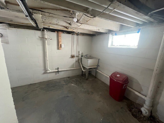 basement - 40 Virginia St