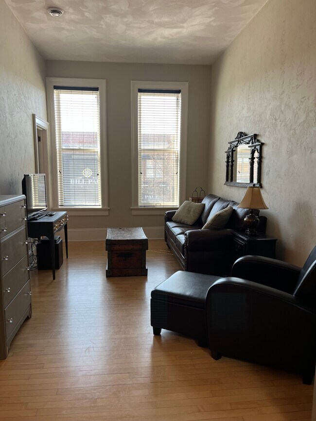 Building Photo - 113 W Wisconsin Ave