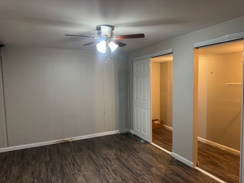 Building Photo - 509 Majestic Dr