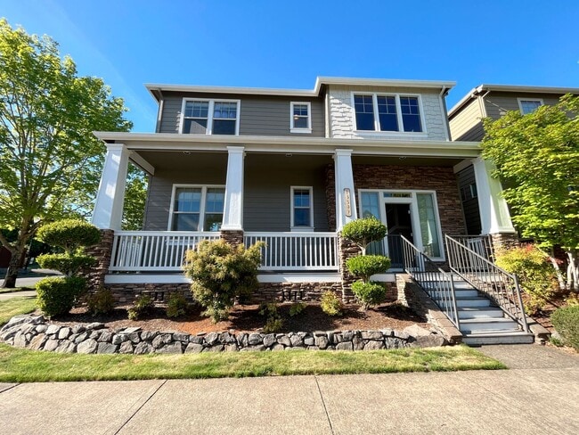 Building Photo - Stunning Corner Home in King City with Washer/Dryer Included, Private Courtyard!
