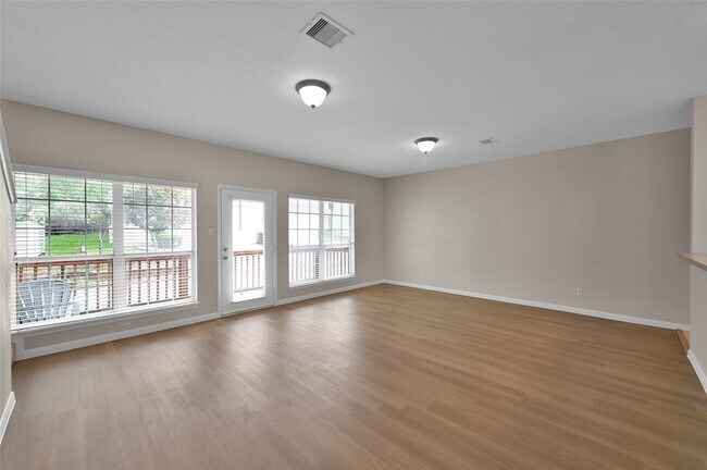 Building Photo - 180 Binnacle Ct
