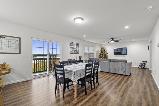 Building Photo - 100 Cilento Dr