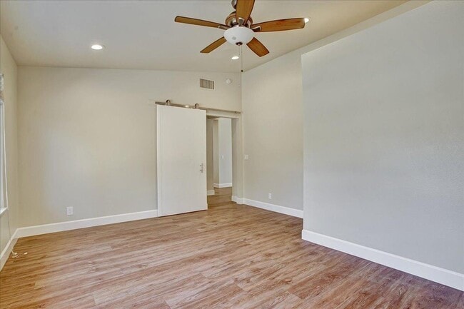 Building Photo - 8323 Northvale Way