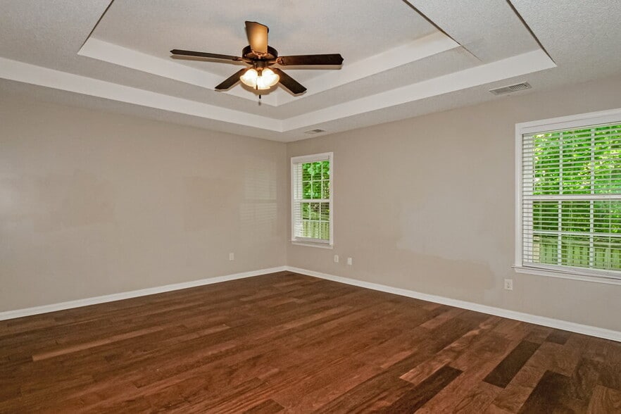Building Photo - 7333 Green Ash Dr