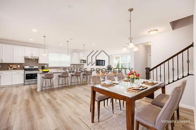 Building Photo - 12281 Rooster Tail Dr