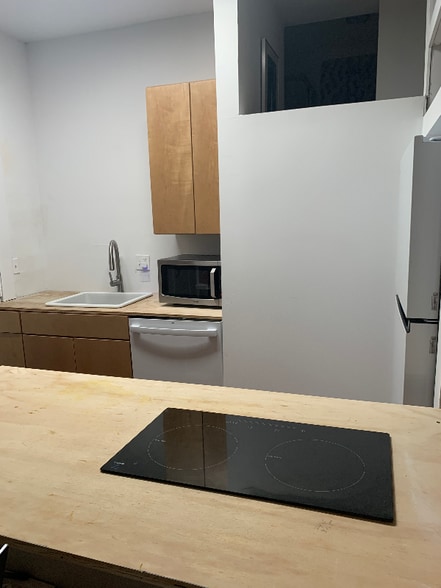 Building Photo - 2849 Broadway St