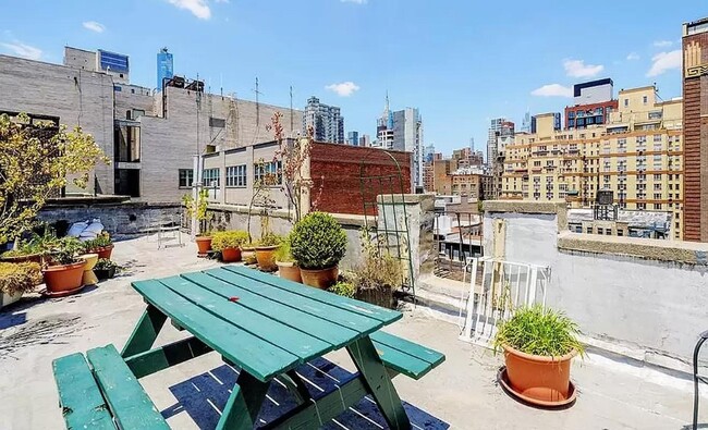 Building Photo - 234 E 23rd St