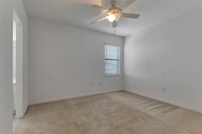 Building Photo - 2311 Victoria Dr