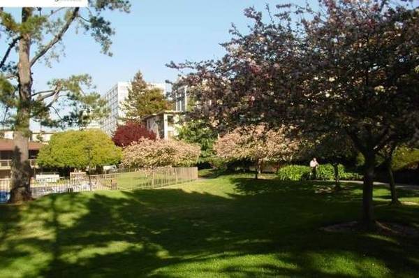 Building Photo - 5 Admiral Dr