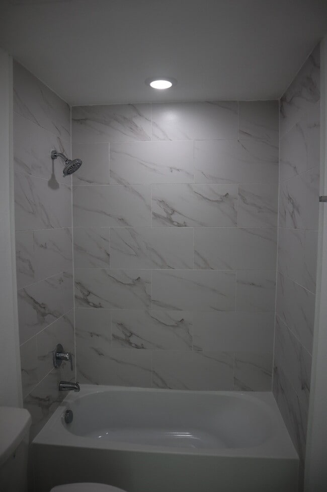 Building Photo - 339 Connecticut St