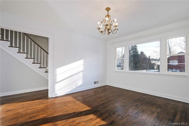 Building Photo - 6 Club Way