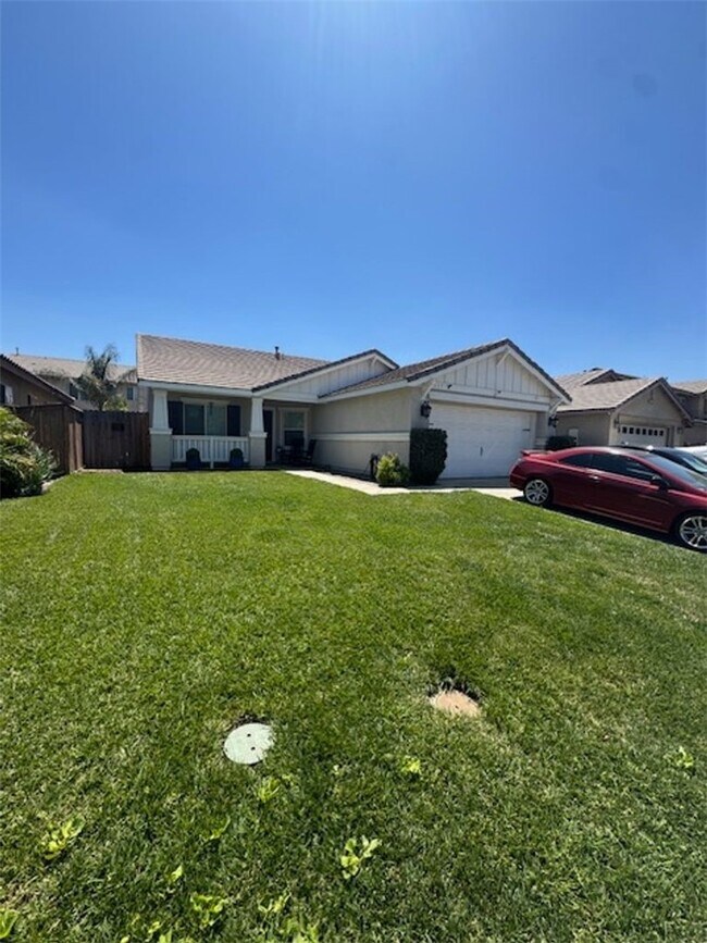 Building Photo - 1517 Marigold Dr