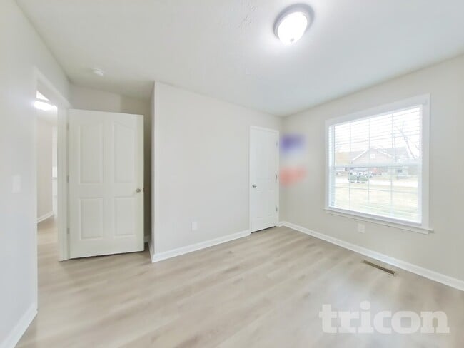 Building Photo - 1820 Elizabeth Ln