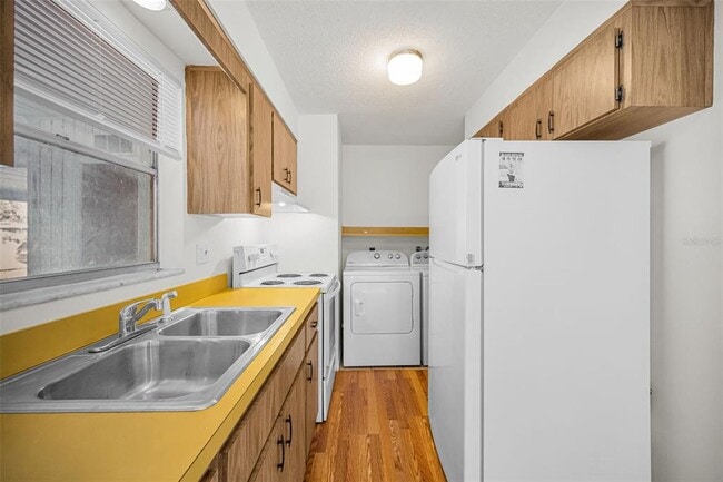 Building Photo - 2664 Sunny Breeze Ave