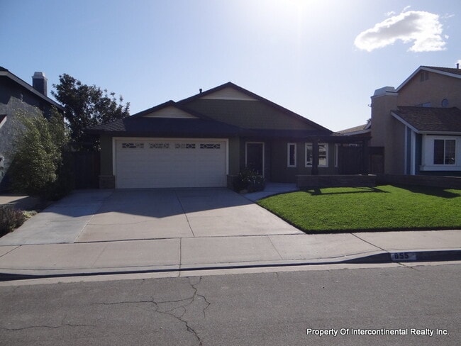 Building Photo - Coming Soon!! Remodeled Woodside Cottage w...