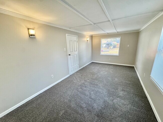 Building Photo - 4093 Barron Ave