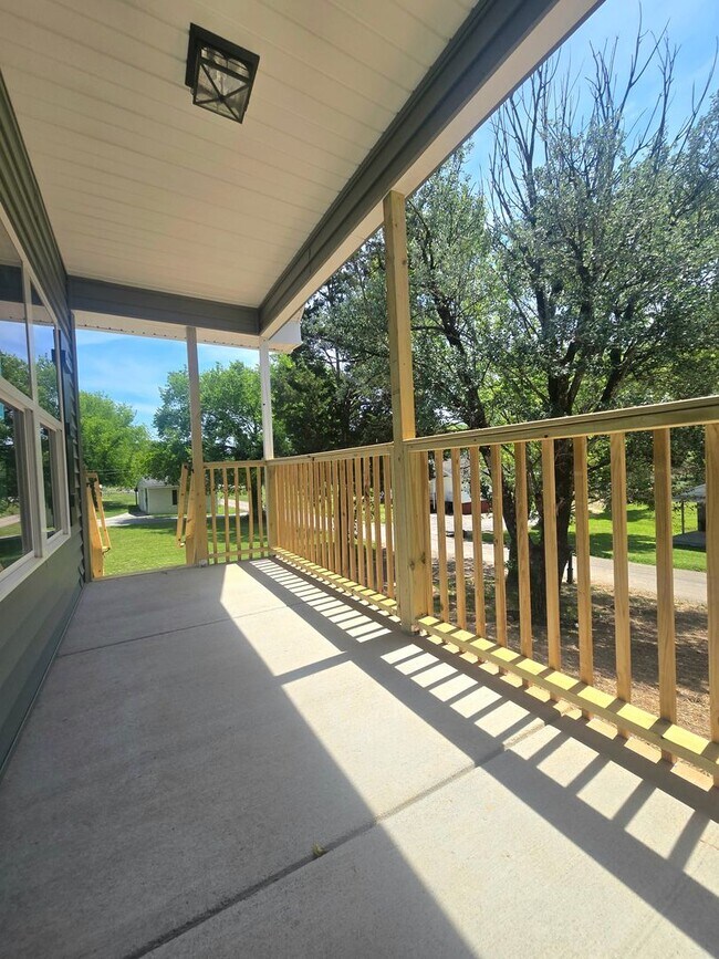 Building Photo - Gleaming new 3br/2ba construction in South Knoxville