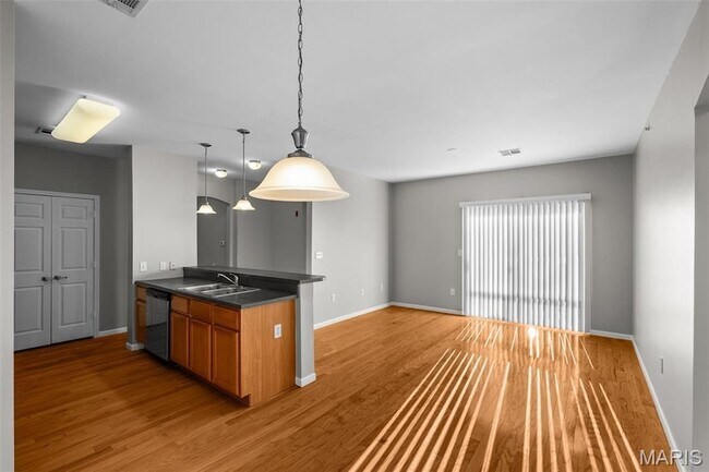 Building Photo - 42 Kassebaum Ln