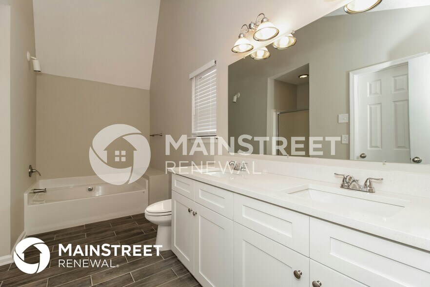 Building Photo - 8606 Stone Creek Ct