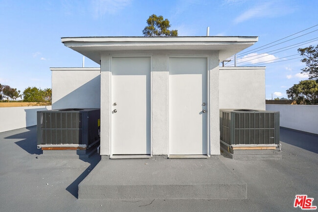 Building Photo - 2525 Hauser Blvd