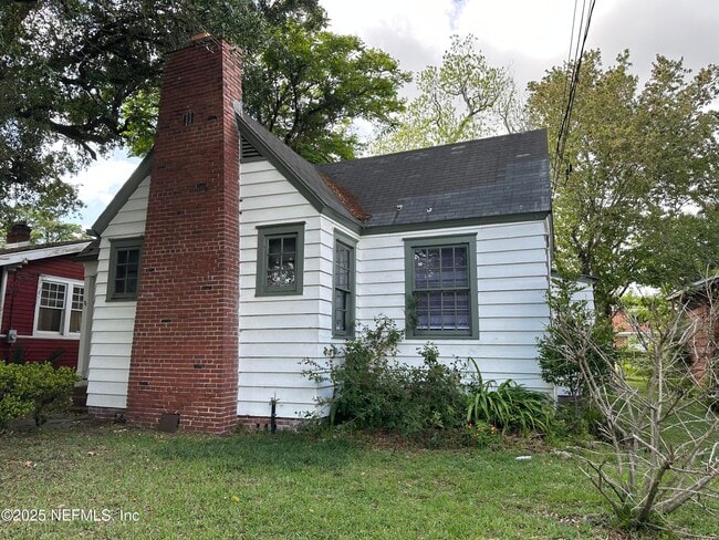 Building Photo - 2011 Dellwood Ave