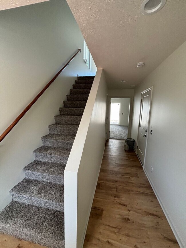 Building Photo - Available now! Brand New 3 Bedroom 2 Bath ...