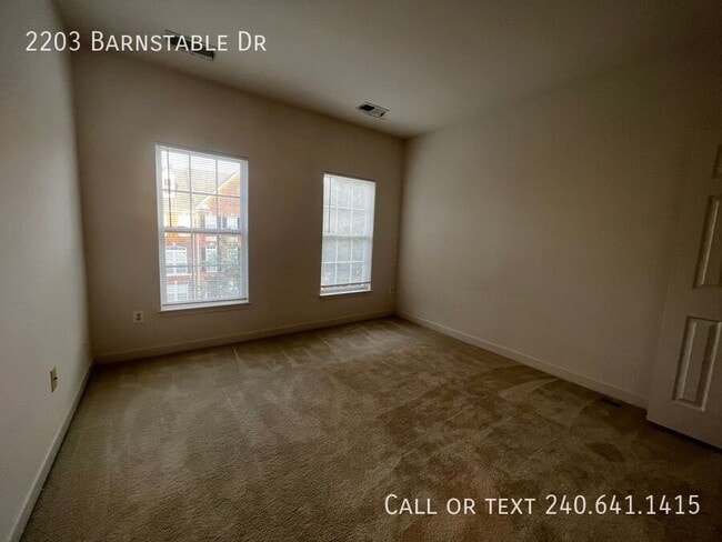 Building Photo - 2203 Barnstable Dr