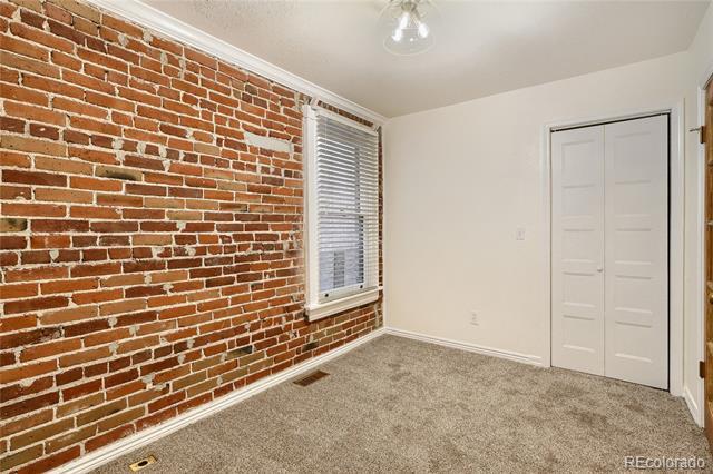 Building Photo - 2106 E 17th Ave