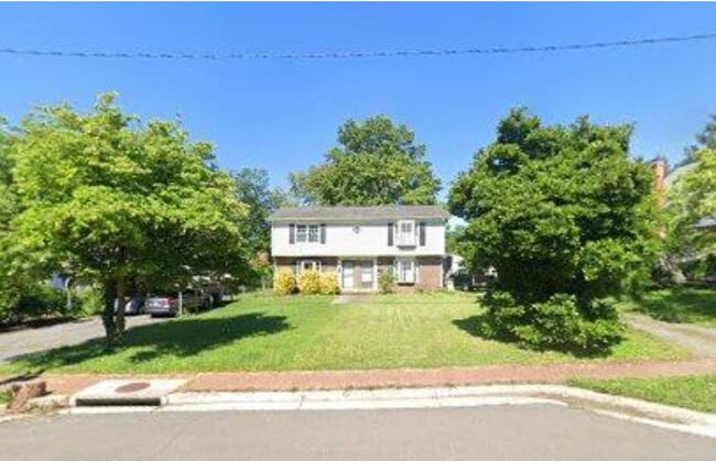 Building Photo - 113 Catoctin Cir NE