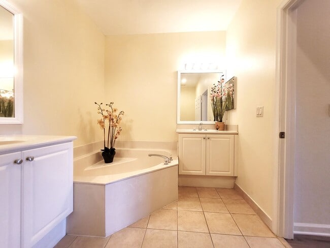 Building Photo - Vero Beach Florida Vero Beach Rent, LLC and Rental Property Management Company