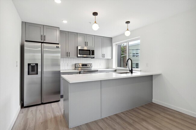 Building Photo - 1338 N 15th St